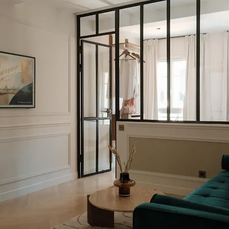 Caire - Center Apartman *